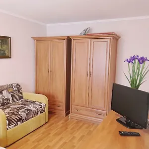 -студія вул. героїв севастополя 46/17, поруч нау, клініка шалімова, швидкістний трамвай, ж/д вокзал, аеропорт жуляни Апартаменты Киев