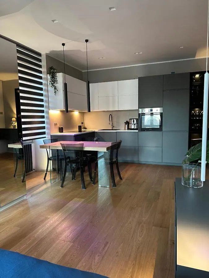 Lr Deluxe Apartments - Fondazione Prada - Metro M3 밀라노 0*,
